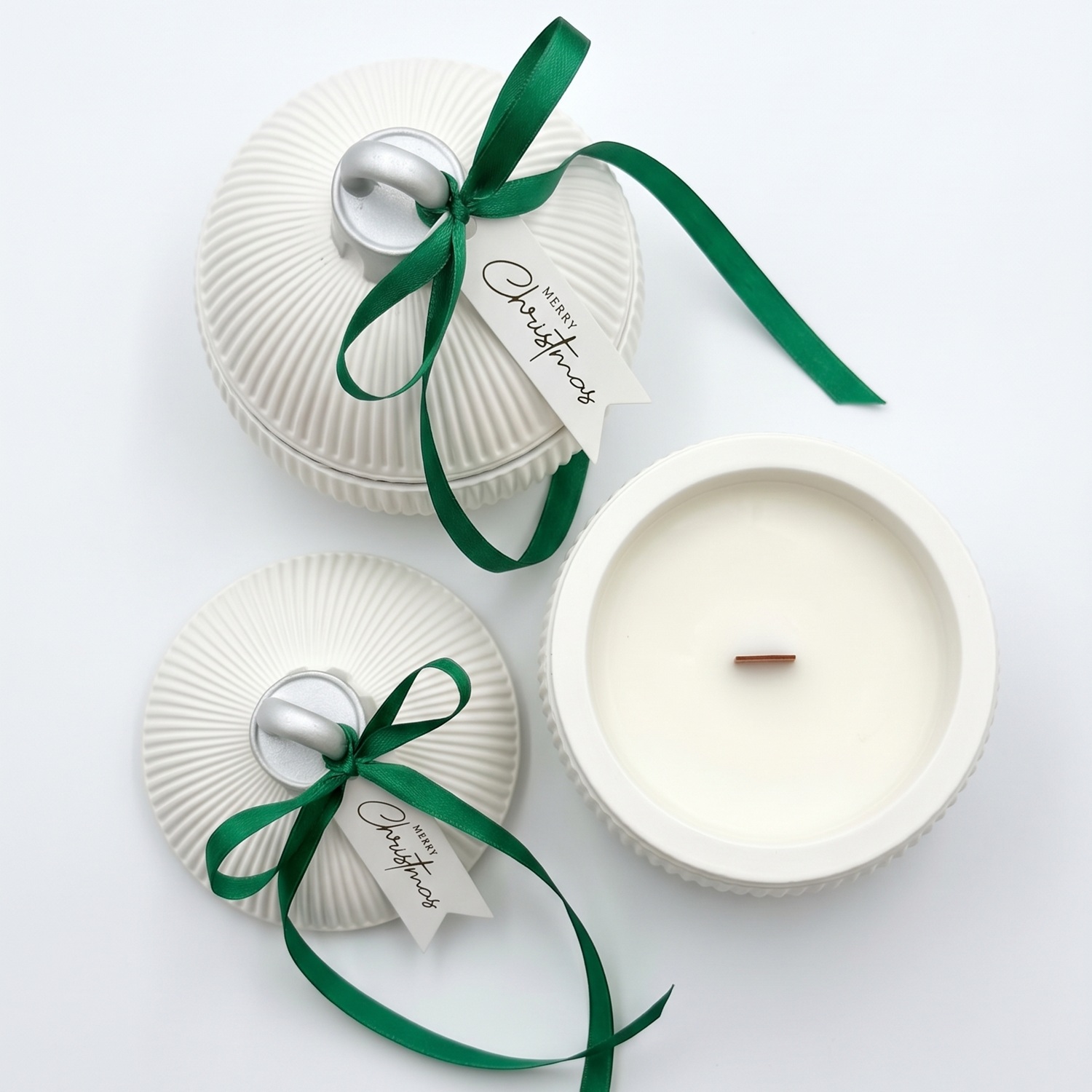 Svíčka Christmas Bauble Elegance - Bílá / Zlatá / Zimní kouzlo